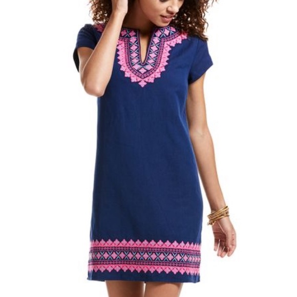Vineyard Vines Dresses & Skirts - Vineyard Vines Island Embroidered Tunic Dress